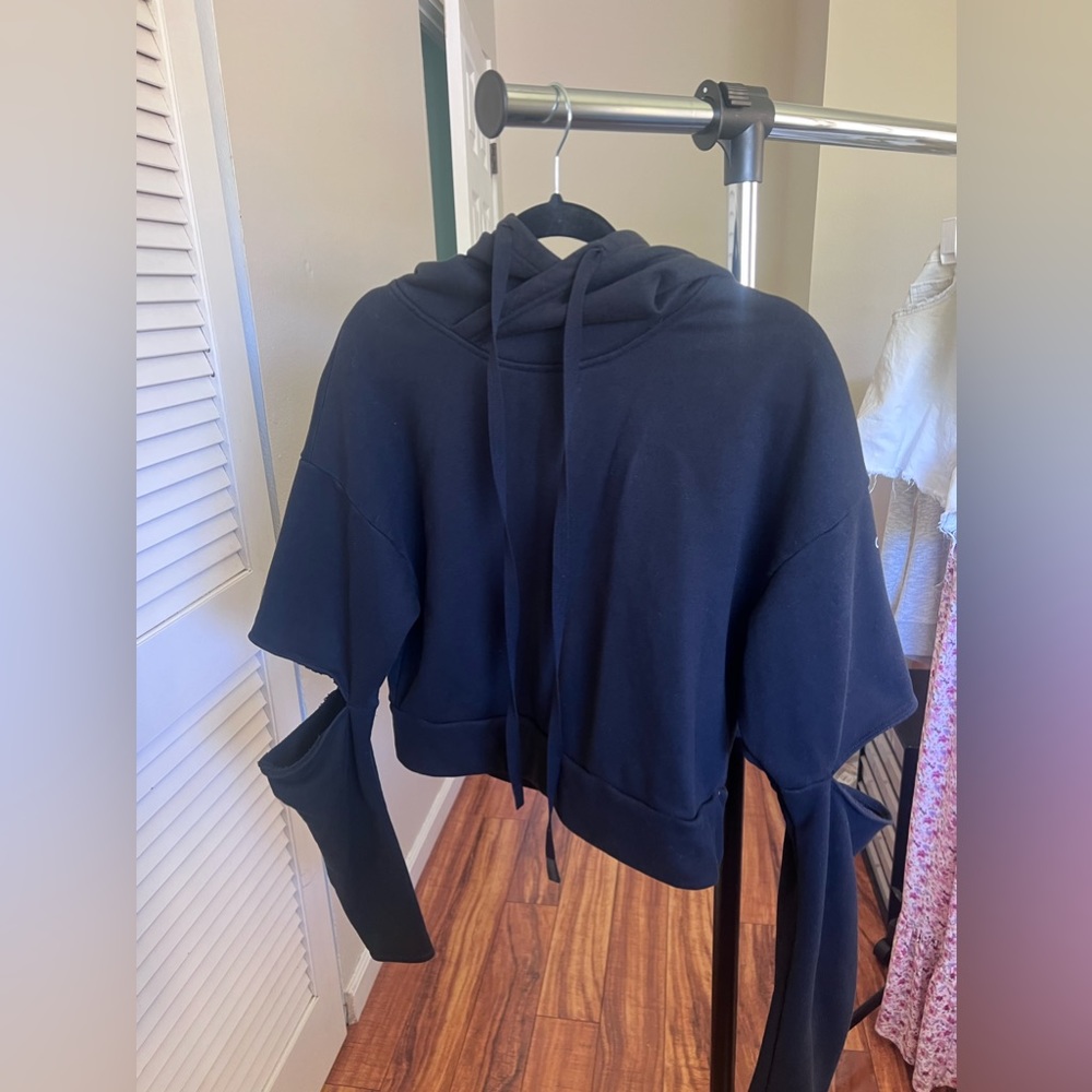 Alo yoga sweatshirt